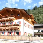 In Neukirchen Near Wildkogel Arena Apartamento